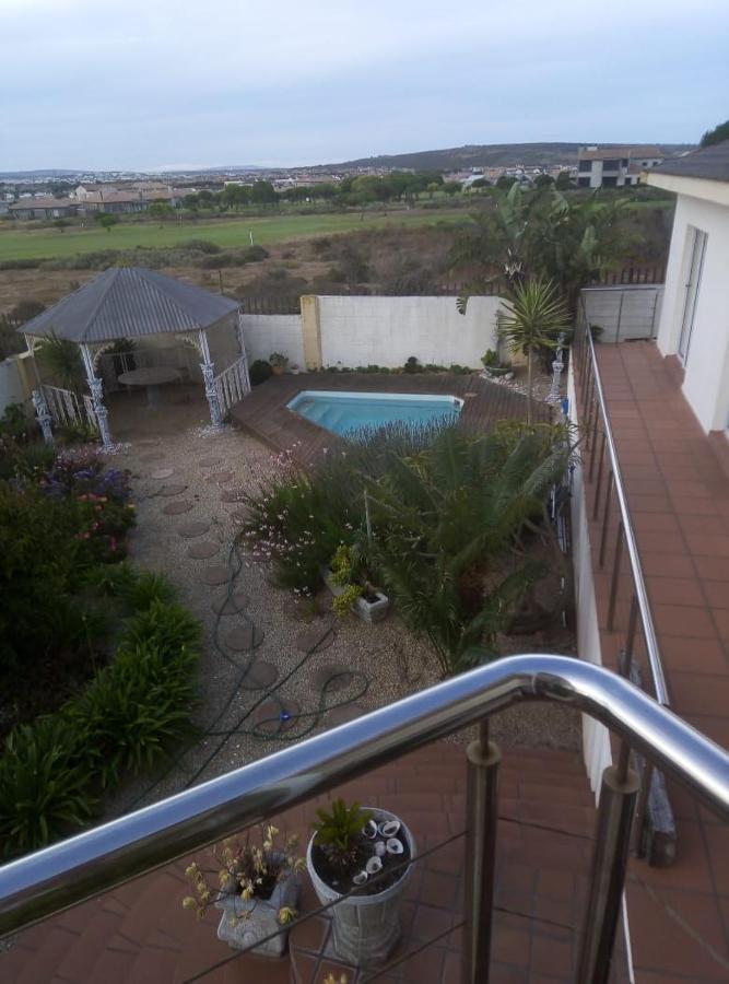 70 On Fairway Apartment Langebaan Bagian luar foto